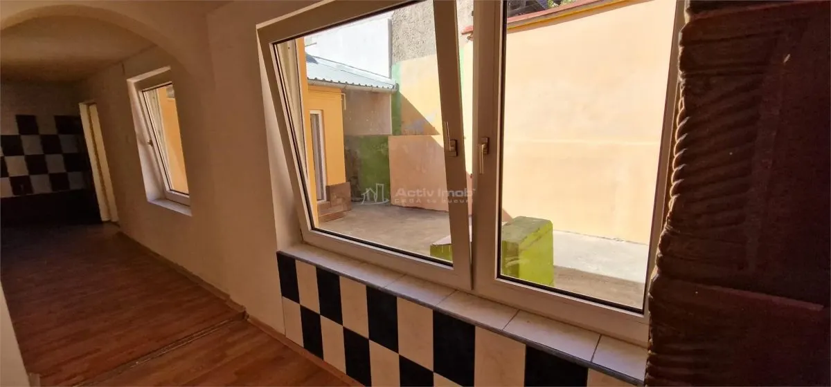House / villa for sale 90 sqm in Resita, Muncitoresc area - foto 20
