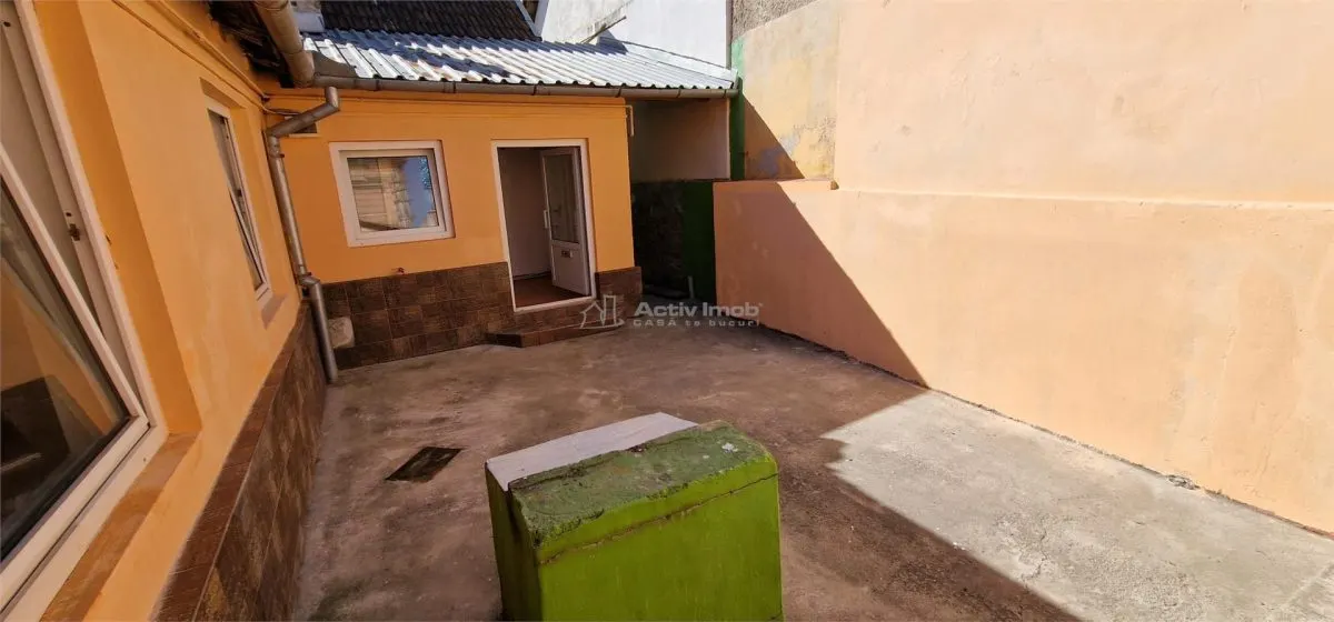 House / villa for sale 90 sqm in Resita, Muncitoresc area - foto 24