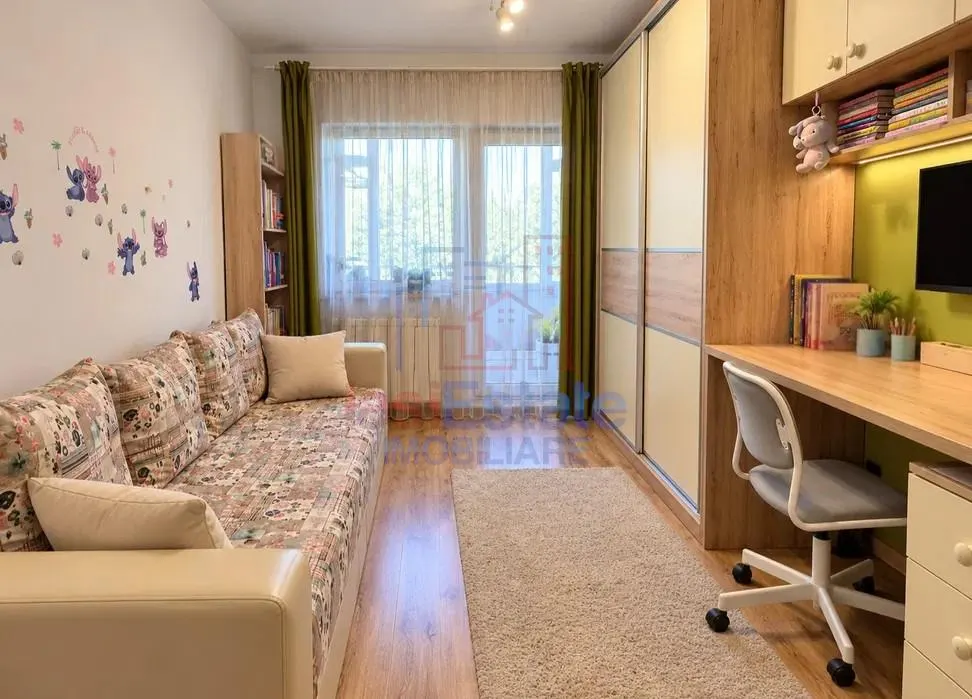 3-Bedroom Separated Layout Apartment, Furnished and Equipped, Targu Cucu - foto 2