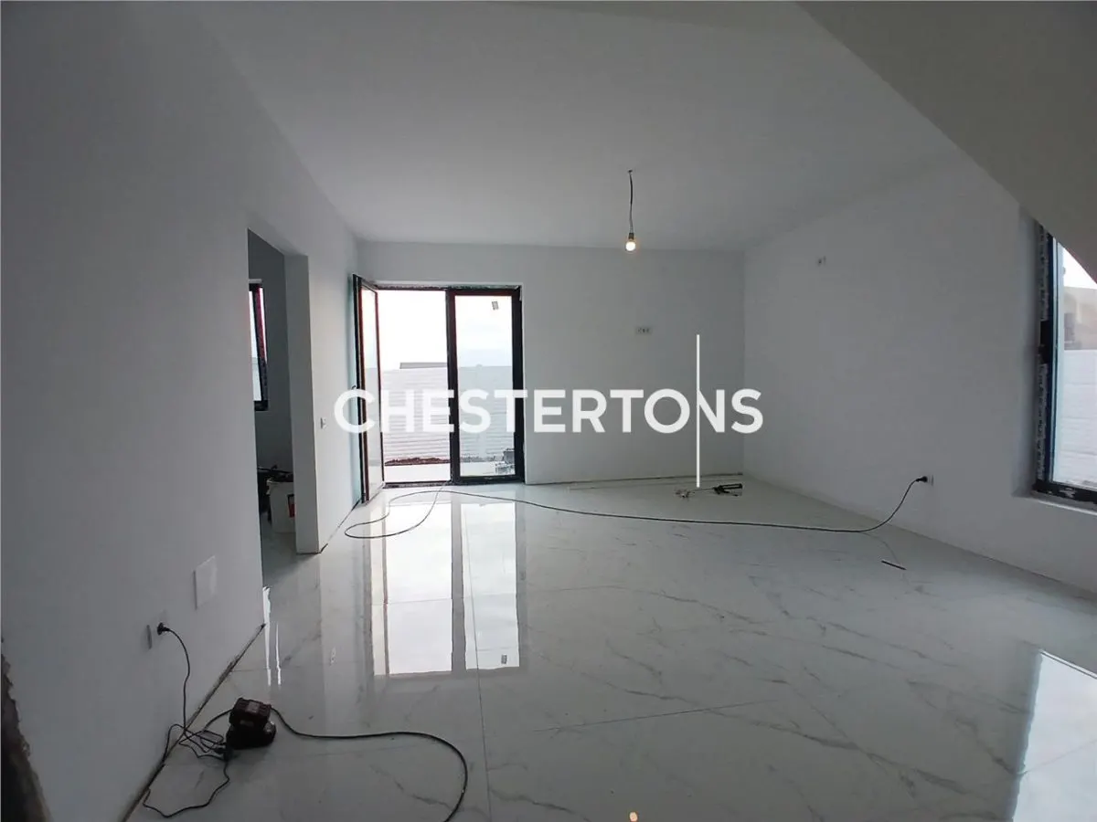 Bright Ground+1 Villa with Private Garden, Premium Finishes, Berceni - foto 2