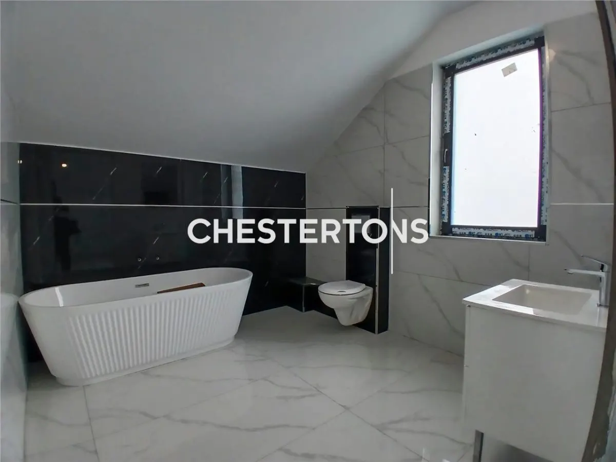 Bright Ground+1 Villa with Private Garden, Premium Finishes, Berceni - foto 6