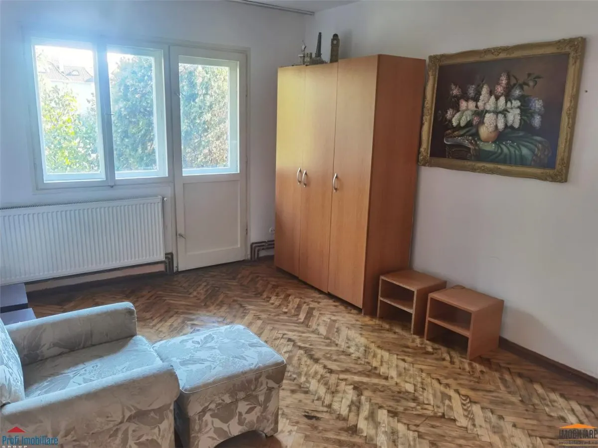 4-Bedroom Apartment for Rent, Gas Central Heating, Ground Floor, Vlaicu - foto 7