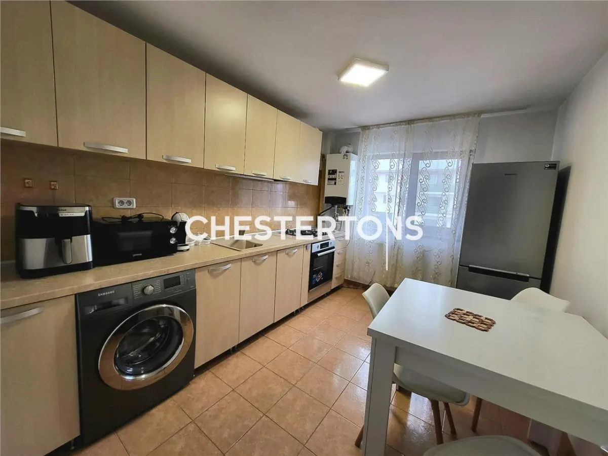 Apartament spatios cu mansarda, ideal pentru confortul intregii familii - foto 3
