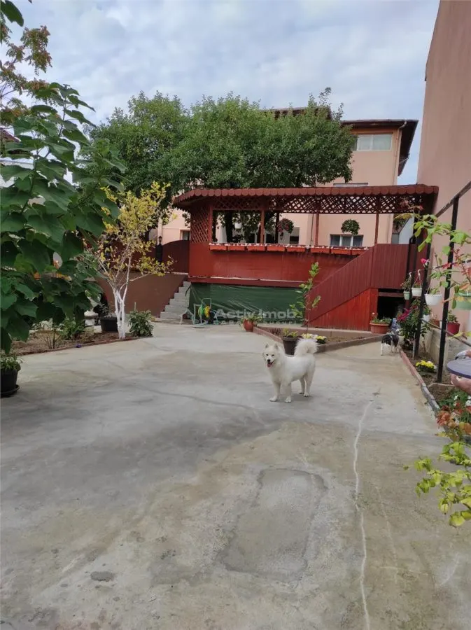 高端别墅 Sector 3 Dristor，Rămnicu Sărat - S+P+2 | 游泳池和花园 - foto 2