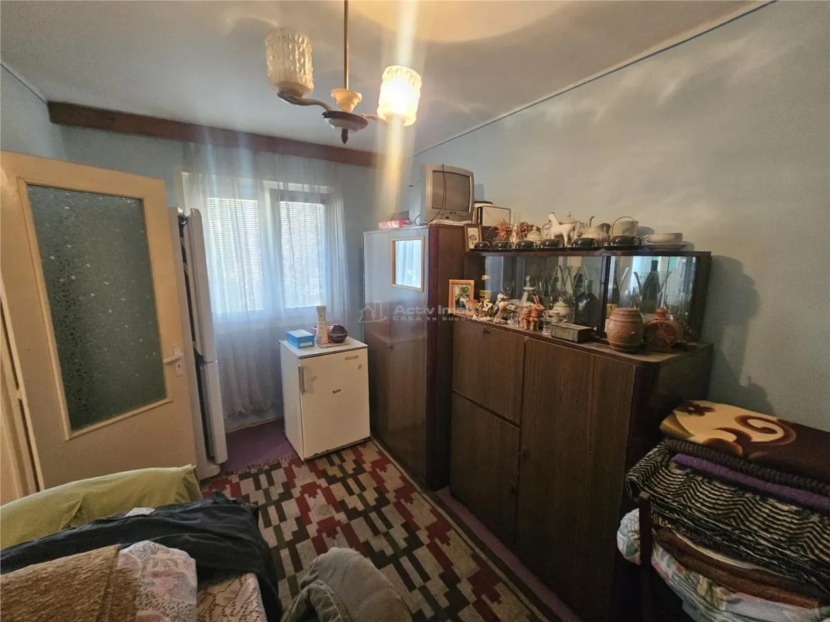 Resita, 2 Cam. Mobilat+Utilat, Et. 1, Micro 2 - foto 16