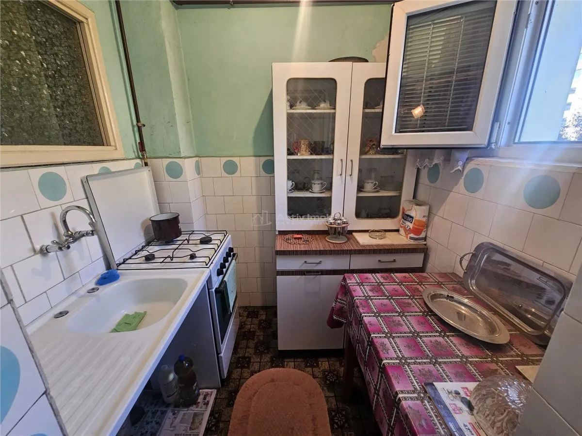 Resita, 2 Cam. Mobilat+Utilat, Et. 1, Micro 2 - foto 17
