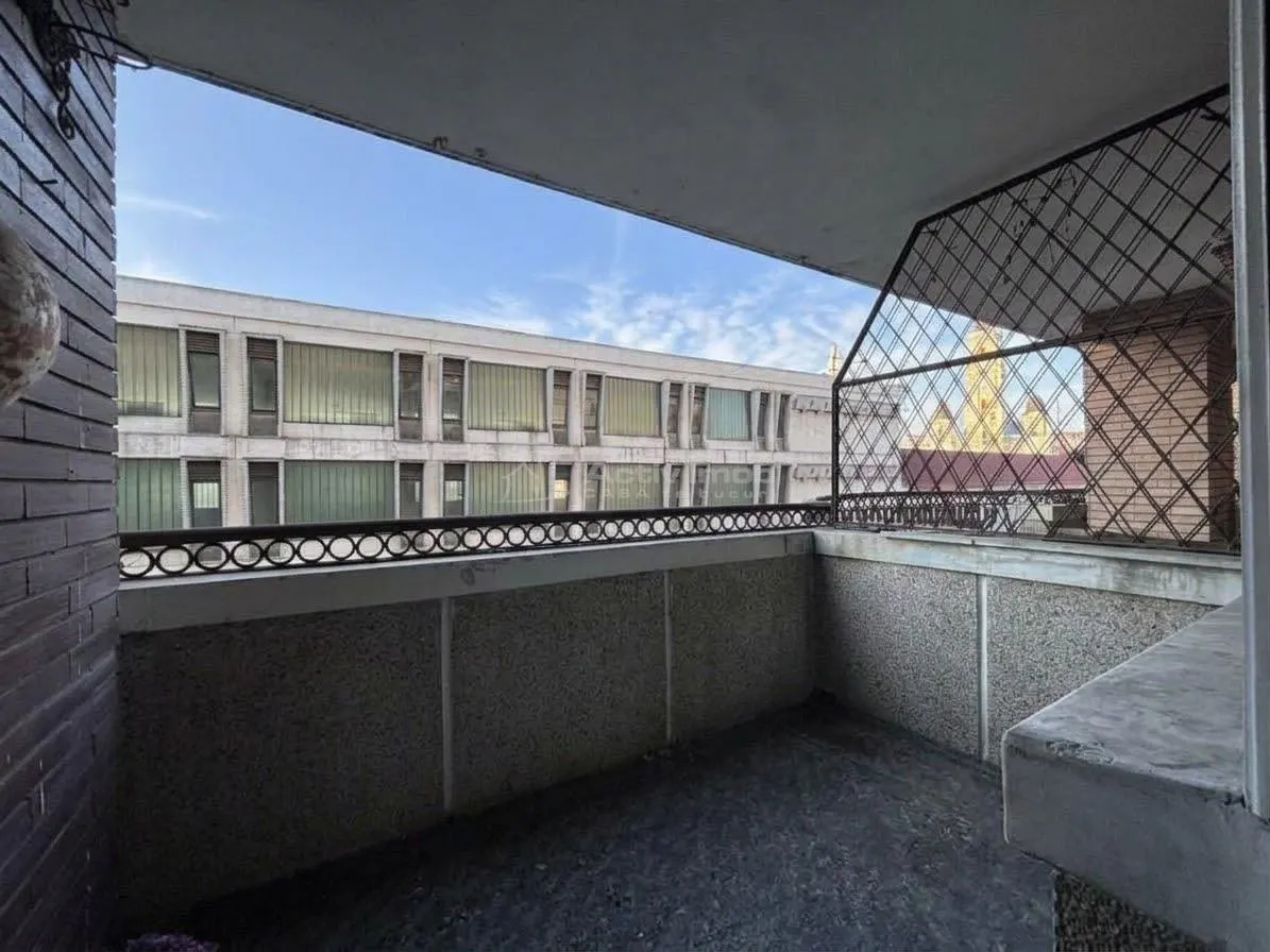 Apartament cu 3 camere pe pietonala Republicii – Ultracentral - balcon cu vedere spre pietonala si 2 boxe la subsol - foto 14