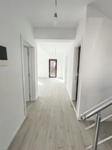 House / villa for sale 116 sqm in Bragadiru - foto 4
