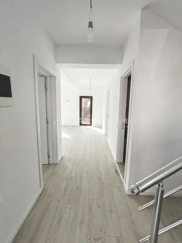 House / villa for sale 116 sqm in Bragadiru - foto 4