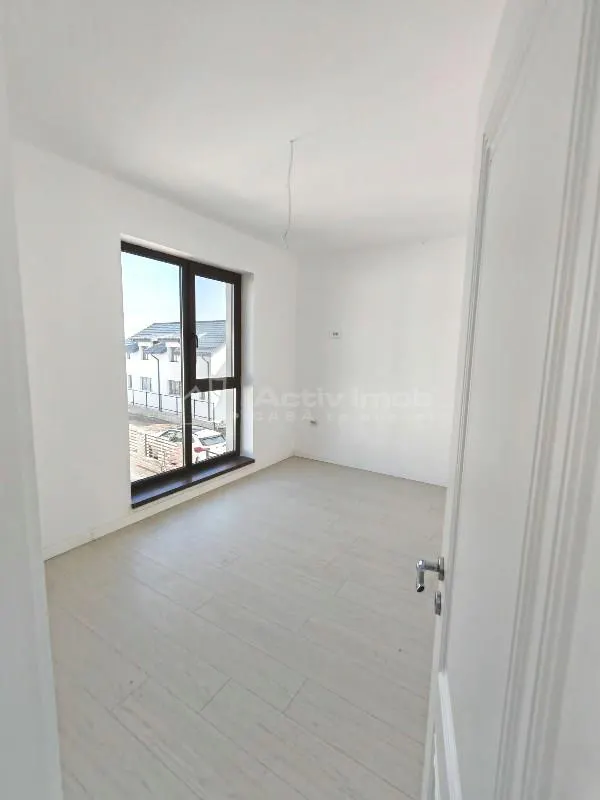House / villa for sale 116 sqm in Bragadiru - foto 10