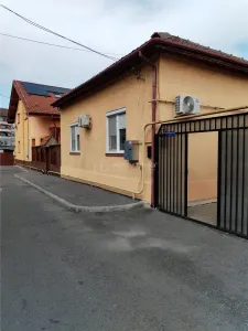 House / villa for sale 130 sqm in Hunedoara, Centru Vechi area - Hunedoara