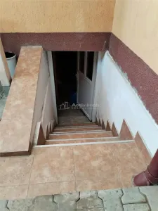 House / villa for sale 130 sqm in Hunedoara, Centru Vechi area - foto 14