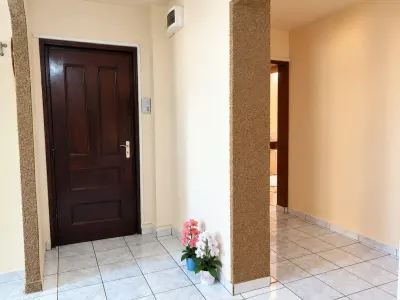 Apartament 4 Camere 2 bai etaj 1 boxa la subsol - foto 10