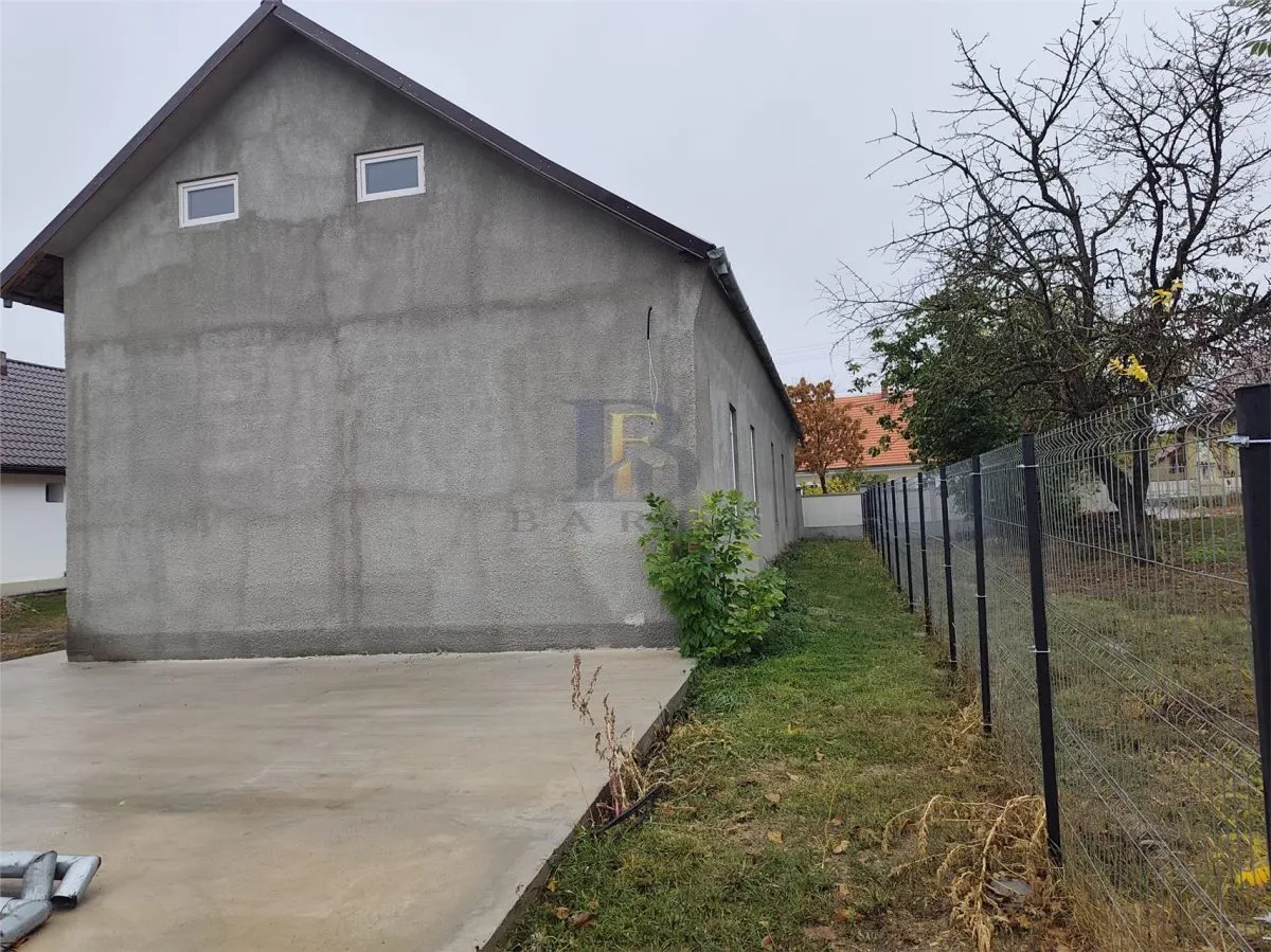 House / villa for sale 190 sqm in Pischia - foto 12