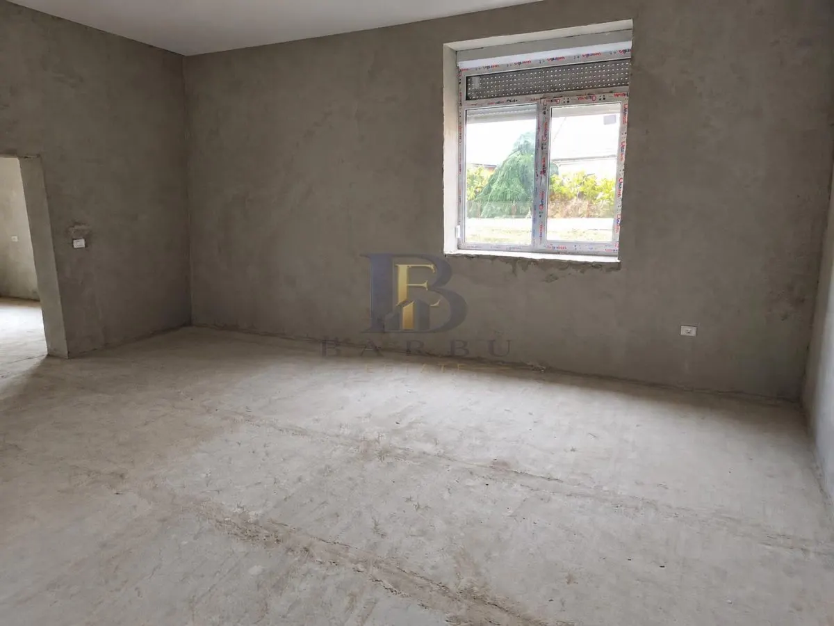 House / villa for sale 190 sqm in Pischia - foto 4