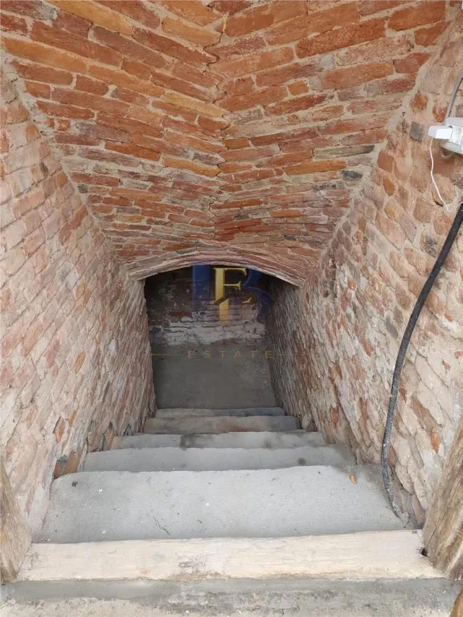 House / villa for sale 190 sqm in Pischia - foto 9