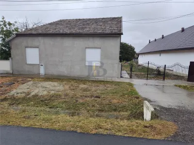 House / villa for sale 190 sqm in Pischia - foto 10