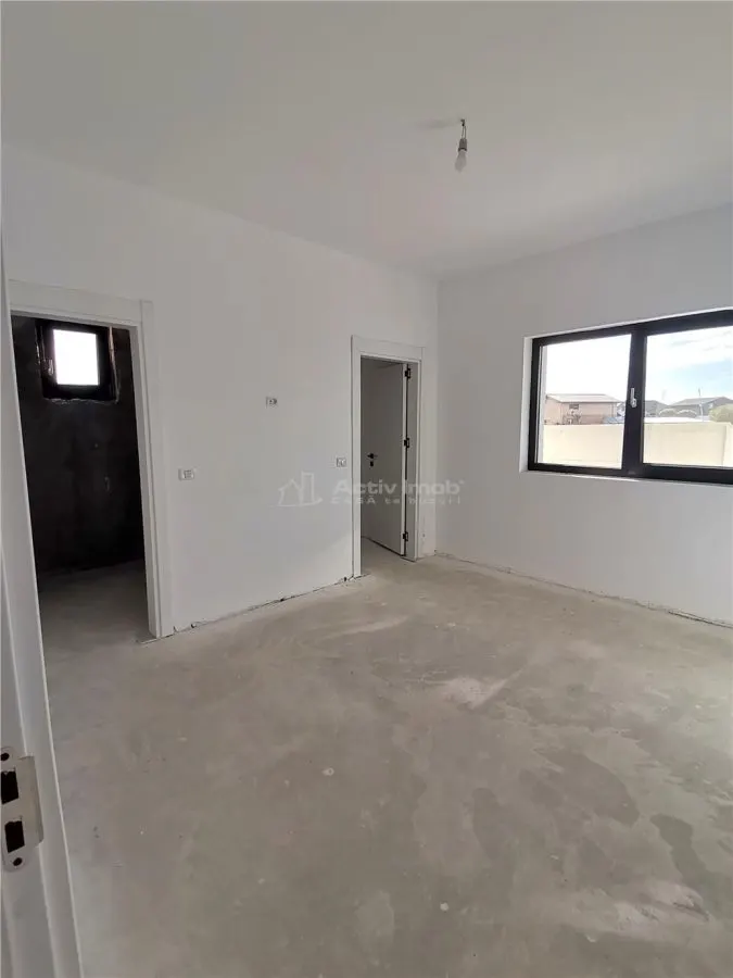 House / villa for sale 98 sqm in Pantelimon, Comuna Pantelimon area - foto 12
