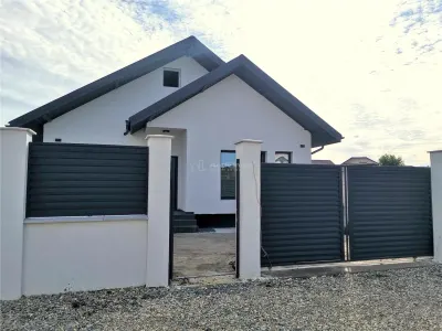 House / villa for sale 98 sqm in Pantelimon, Comuna Pantelimon area - foto 3