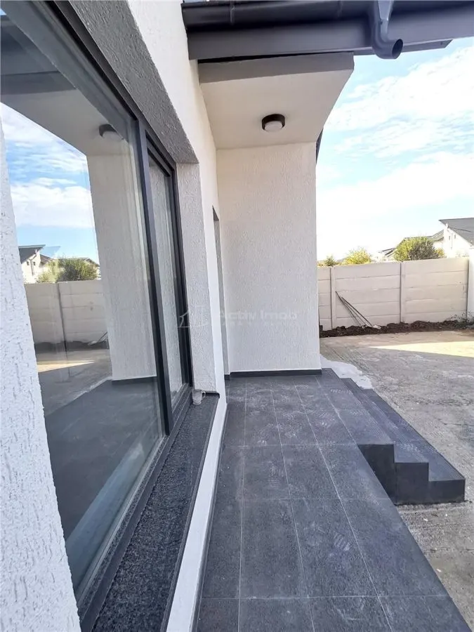 House / villa for sale 98 sqm in Pantelimon, Comuna Pantelimon area - foto 4