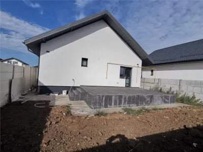 House / villa for sale 98 sqm in Pantelimon, Comuna Pantelimon area - foto 6