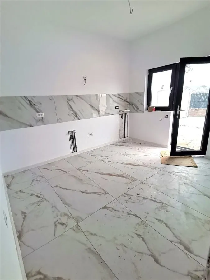 House / villa for sale 82 sqm in Pantelimon, Comuna Pantelimon area - foto 8
