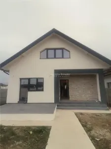 House / villa for sale 125 sqm in Pantelimon, Comuna Pantelimon area - foto 2