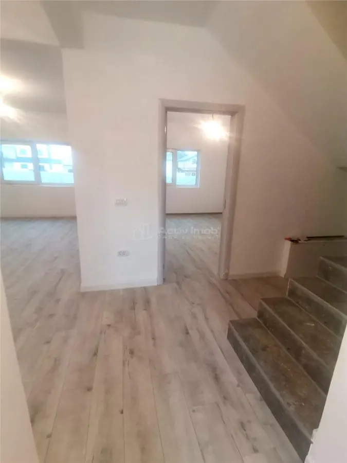 House / villa for sale 125 sqm in Pantelimon, Comuna Pantelimon area - foto 5