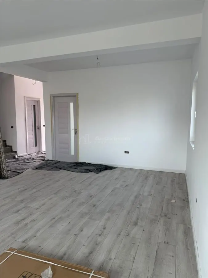 House / villa for sale 125 sqm in Pantelimon, Comuna Pantelimon area - foto 8