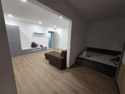 Apartament 2 camere renovat, etaj 1 – Micro 6, Târgoviște - foto 5