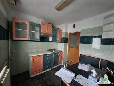 Duplex 5 camere cu intrari separate la mare Mangalia Saturn - foto 1