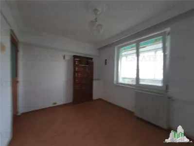 Duplex 5 camere cu intrari separate la mare Mangalia Saturn - foto 12