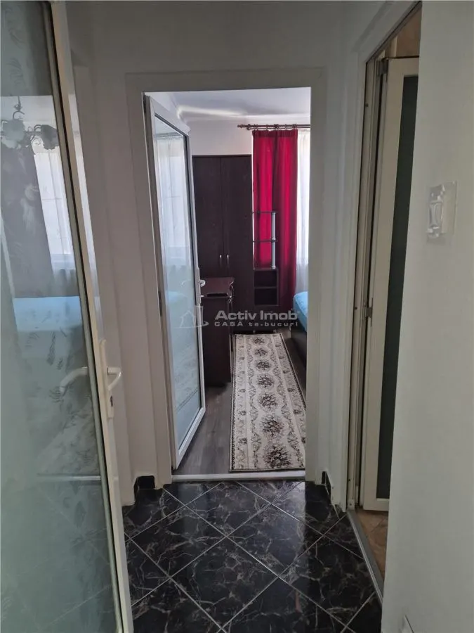 Apartment 2 camere ultracentral, cu loc de parcare, mobilat si utilat - foto 2