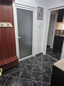 Apartment 2 camere ultracentral, cu loc de parcare, mobilat si utilat - foto 3