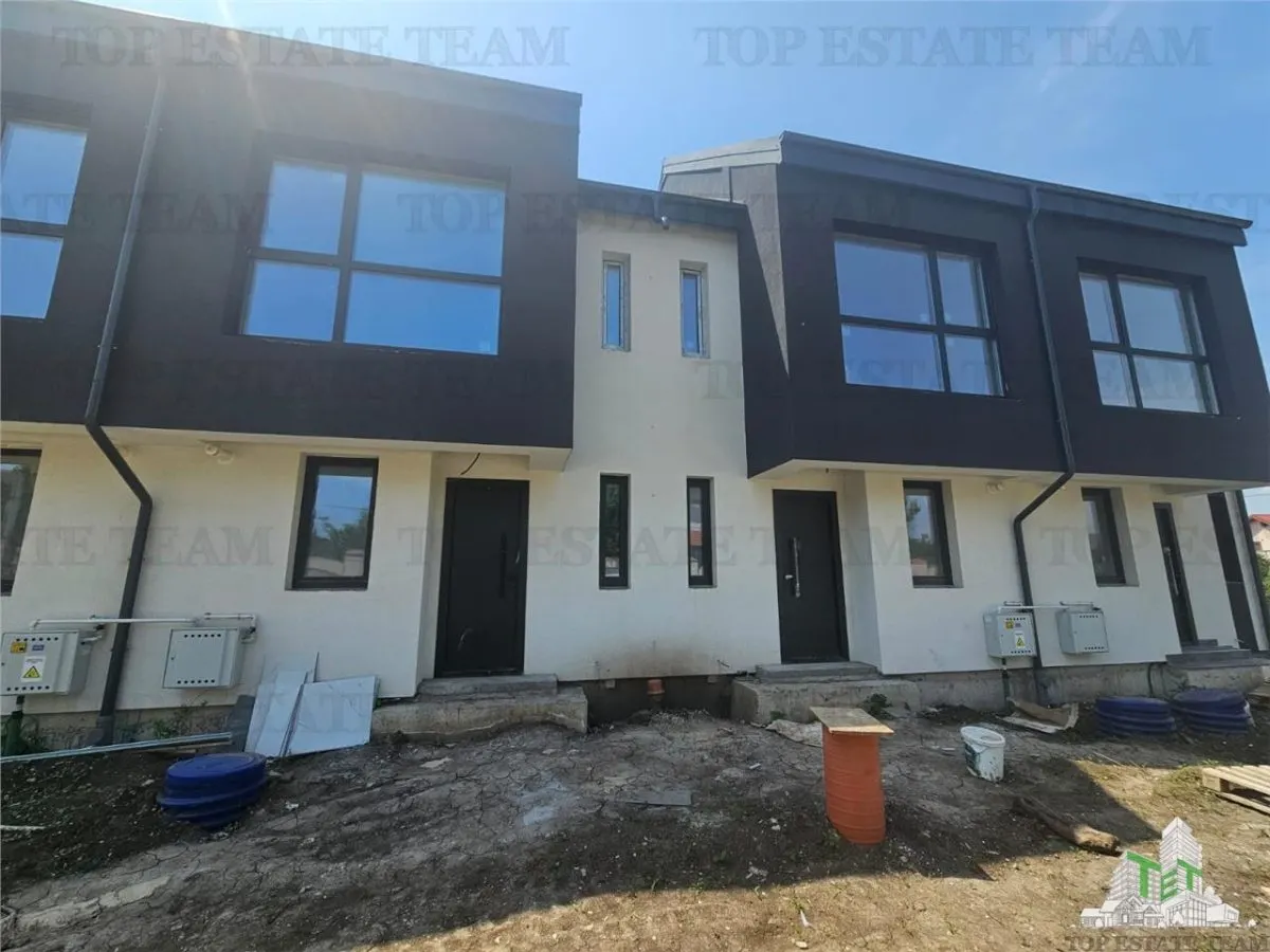House / villa for sale 100 sqm in Bucuresti, Prelungirea Ghencea area - foto 1