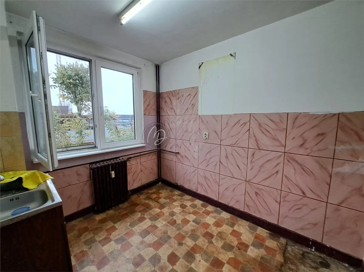 MDI apartament la et.2 zona Garii cu beci - foto 1