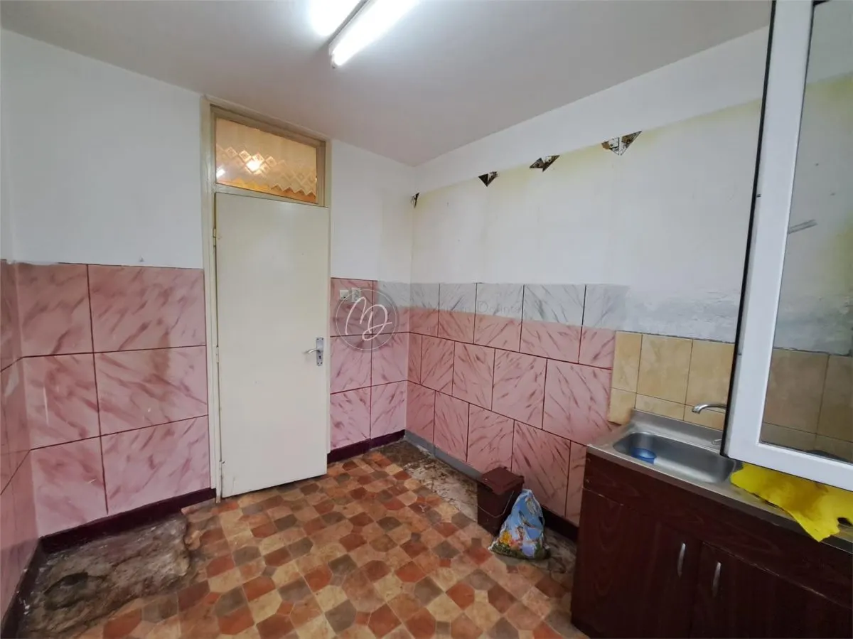 MDI apartament la et.2 zona Garii cu beci - foto 2