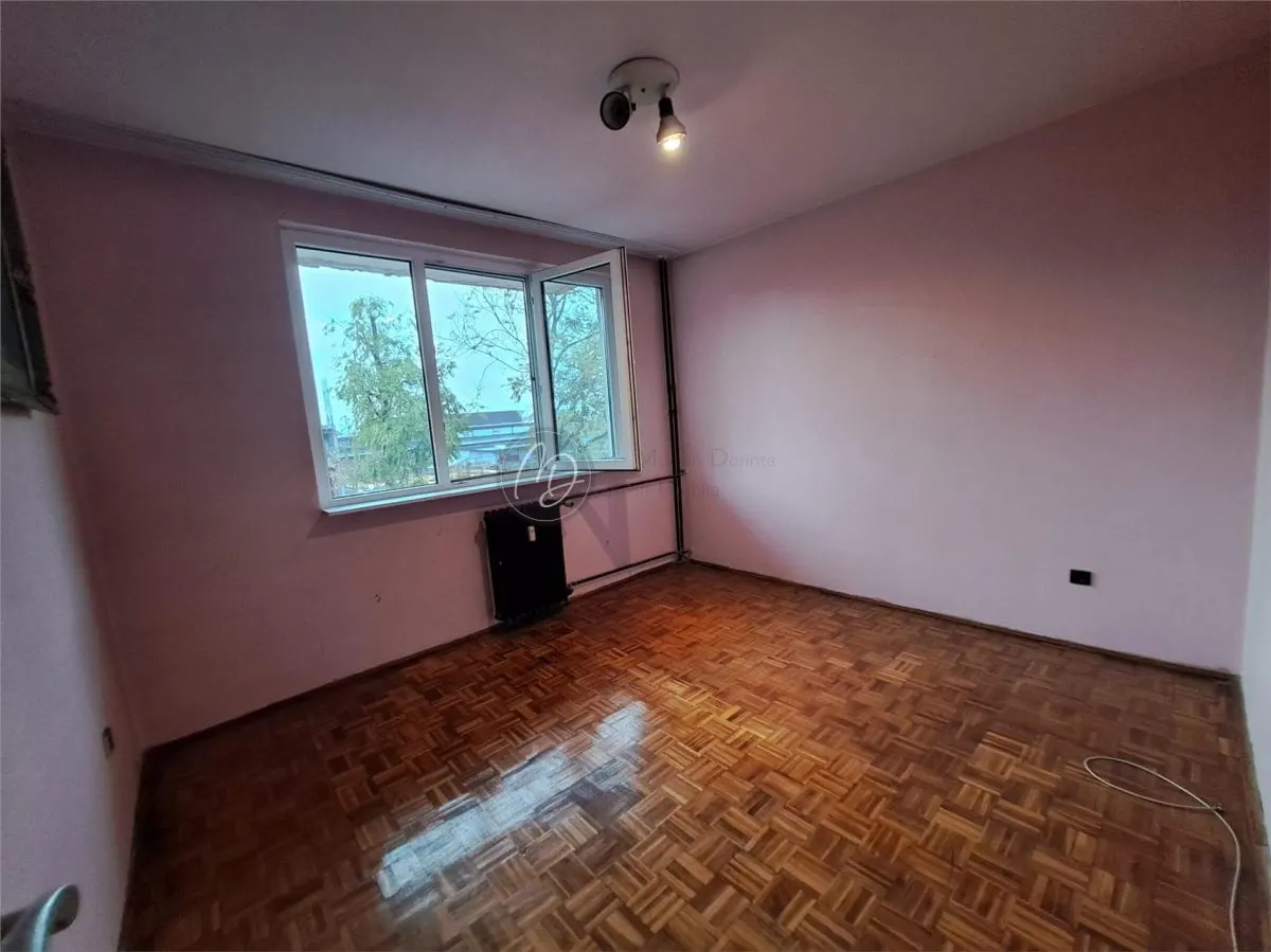 MDI apartament la et.2 zona Garii cu beci - foto 5