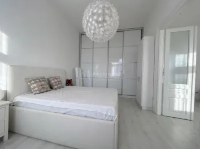 Apartament ultracentral în Oradea – Locatie premium - spatiu generos si potential de extindere - foto 4