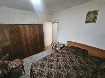 Resita, 2 Cam. Cf.1, Mobilat+Utilat, Micro 1 - foto 4
