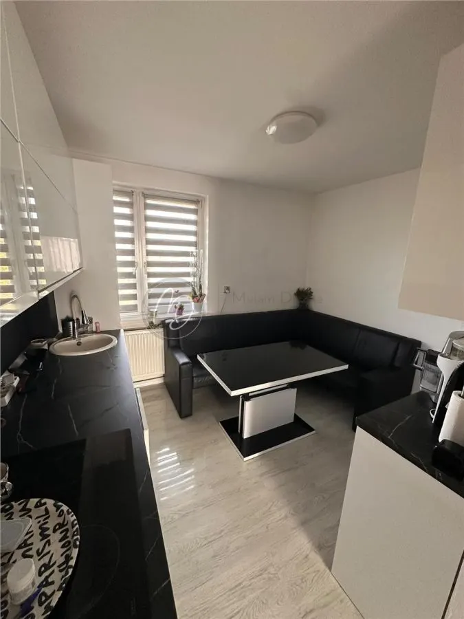 MDI apartament renovat cu 3 camere B-dul Dacia - foto 1
