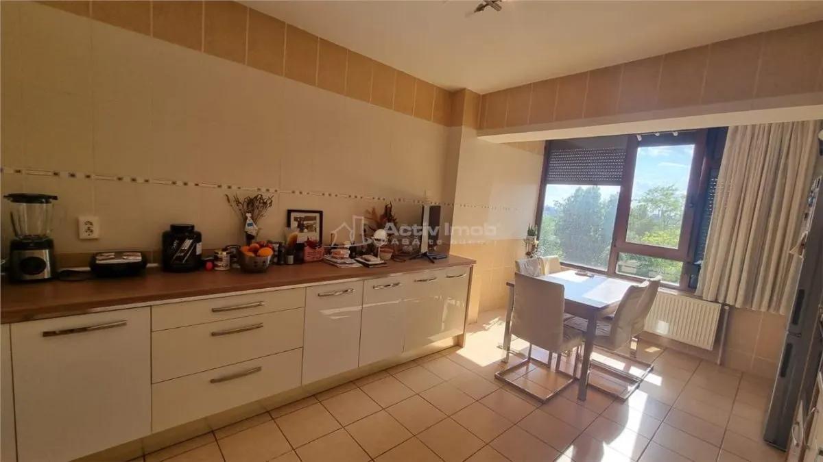 Apartament 4 camere 120mp util bloc Vega IC Frimu - foto 9
