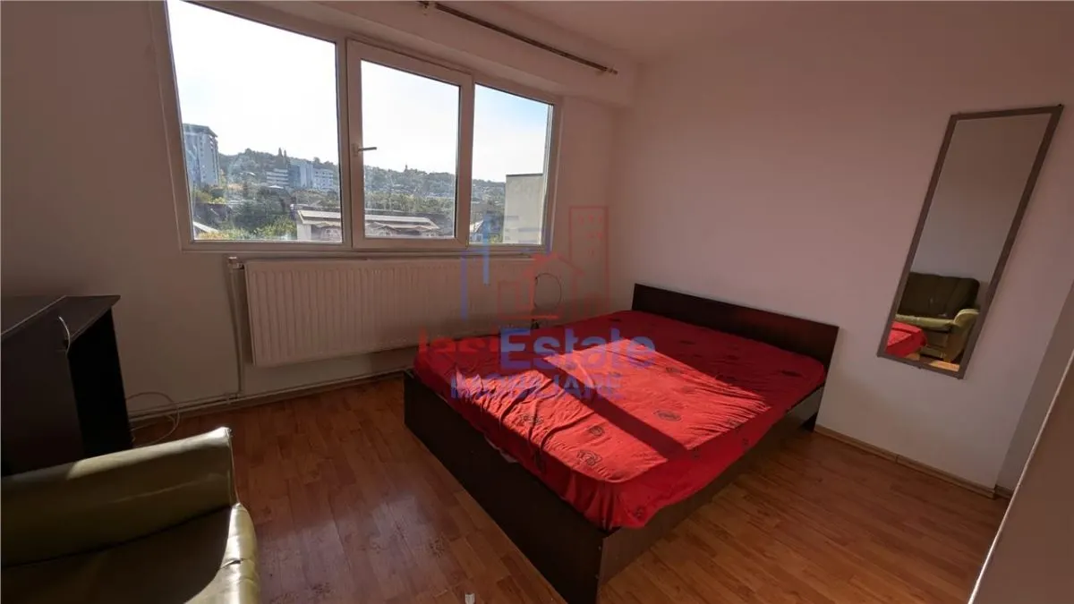 Chirie Cantemir podu Rosu cititi anuntul - foto 3