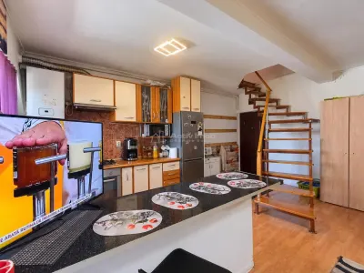 Apartament de vanzare la mansarda cu balcon Terezian - foto 2