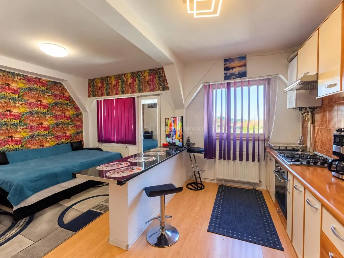 Apartament de vanzare la mansarda cu balcon Terezian - foto 3
