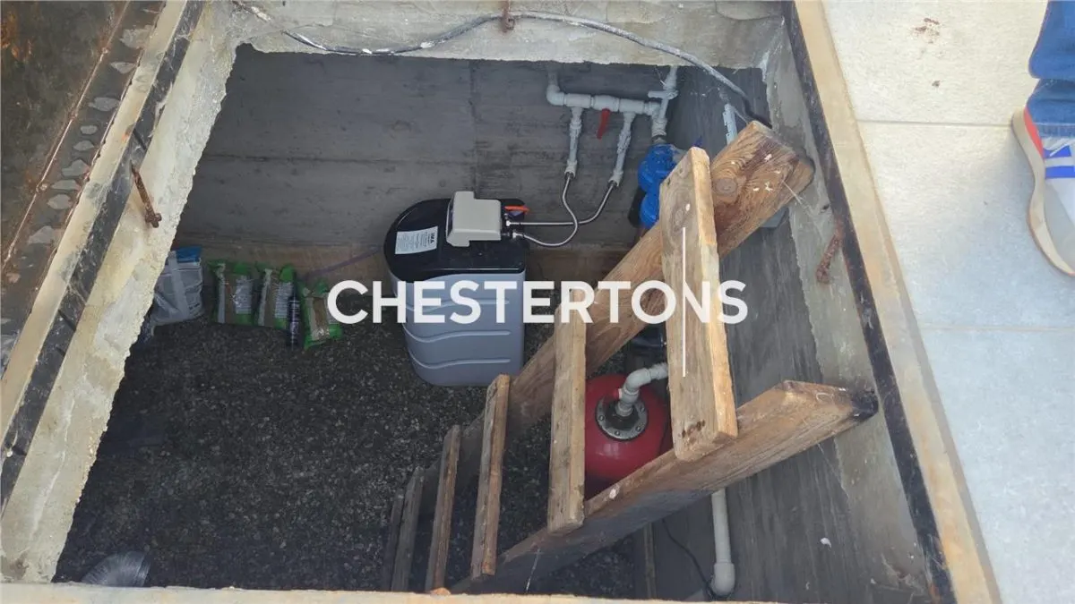 Casa individuala moderna cu teren generos si terasa, mobilata si utilata, 4 camere, 2 bai, aproape de Bucuresti, in comuna Berceni - foto 16