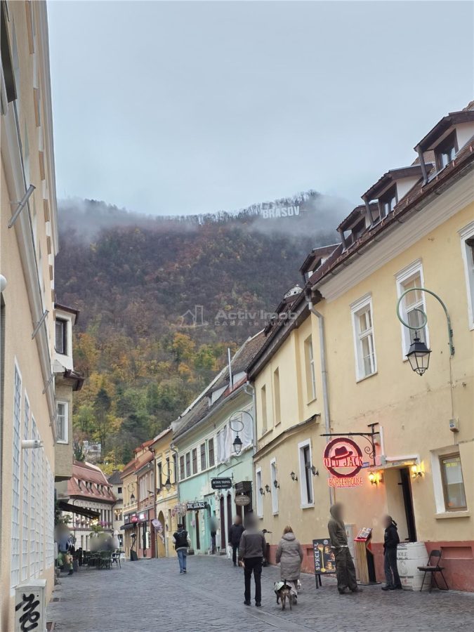 House / villa for sale 221 sqm in Brasov, Centrul Istoric area - Brasov