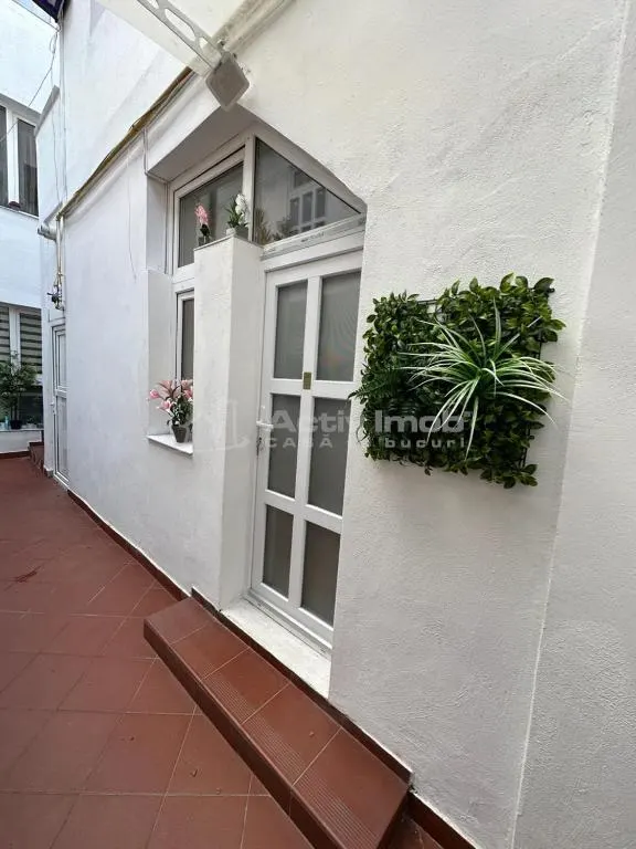 House / villa for sale 221 sqm in Brasov, Centrul Istoric area - foto 2